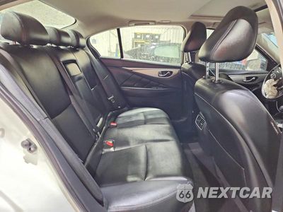 Zdjęcie 10 z 12 samochodu: 2019 INFINITI Q50 3.0T LUXE VIN:JN1EV7AR8KM593912 - miniatura