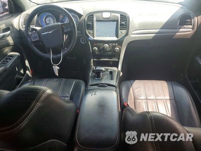 Zdjęcie 8 z 12 samochodu: 2014 CHRYSLER 300 S VIN:2C3CCABG3EH357099 - miniatura