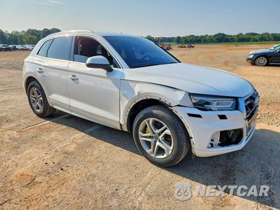 Czwarte zdjęcie samochodu z boku: 2019 AUDI Q5 PREMIUM VIN:WA1ANAFY7K2129329 - miniatura