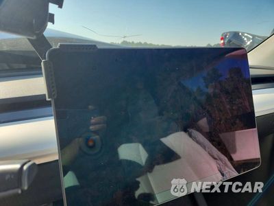 Zdjęcie 9 z 12 samochodu: 2022 TESLA MODEL Y VIN:7SAYGDEE2NF418632 - miniatura
