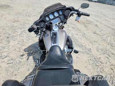 Piąte zdjęcie samochodu w środku: 2016 HARLEY-DAVIDSON FLHTCU ULTRA CLASSIC ELECTRA GLIDE VIN:1HD1FCM12GB652607 - miniatura