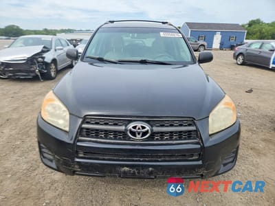 Piąte zdjęcie samochodu w środku: 2010 TOYOTA RAV4 BASE VIN:JTMBF4DV5AD025653 - miniatura