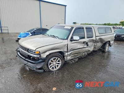 1999 CHEVROLET SILVERADO C1500 1GCEC19T3XE247770 - główne zdjęcie licytacji z USA - miniatura