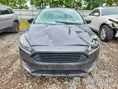 Piąte zdjęcie samochodu w środku: 2018 FORD FOCUS SE VIN:1FADP3FEXJL298354 - miniatura