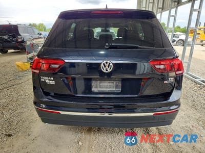 Zdjęcie 6 z 13 samochodu: 2018 VOLKSWAGEN TIGUAN SE VIN:3VV2B7AX9JM100203 - miniatura