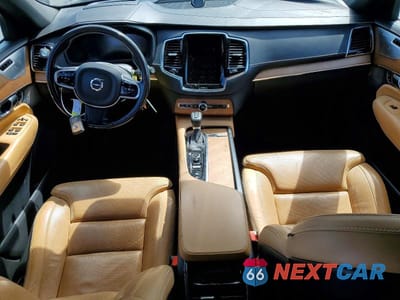 Zdjęcie 8 z 13 samochodu: 2017 VOLVO XC90 T6 VIN:YV4A22PL4H1140405 - miniatura