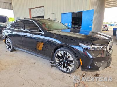 Czwarte zdjęcie samochodu z boku: 2025 BMW 530 I VIN:WBA43FJ00SCU11018 - miniatura