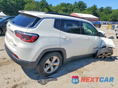Trzecie zdjęcie samochodu z tyłu: 2017 JEEP COMPASS LATITUDE VIN:3C4NJDBB5HT672157 - miniatura
