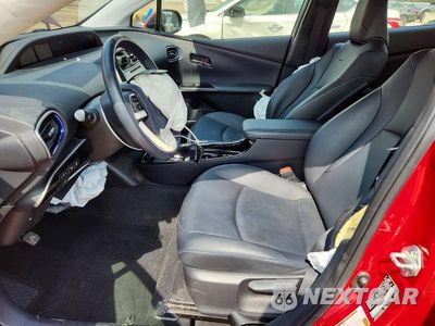 Zdjęcie 7 z 12 samochodu: 2018 TOYOTA PRIUS THREE TOURING VIN:JTDKARFU3J3061184 - miniatura