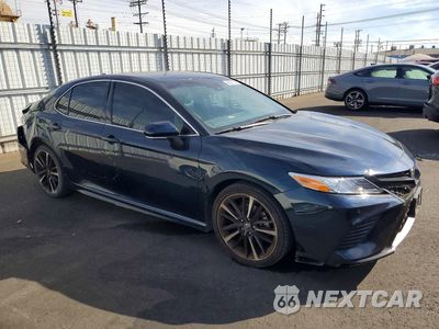 Czwarte zdjęcie samochodu z boku: 2018 TOYOTA CAMRY XSE VIN:4T1B61HK6JU591573 - miniatura