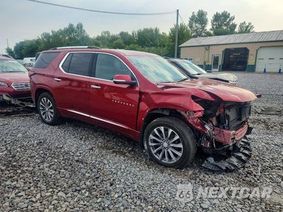 Czwarte zdjęcie samochodu z boku: 2023 CHEVROLET TRAVERSE PREMIER VIN:1GNEVKKW5PJ180575 - miniatura
