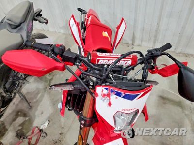 Piąte zdjęcie samochodu w środku: 2025 HONDA CRF300 DIRT BIKE VIN:MLHND1651S5401949 - miniatura
