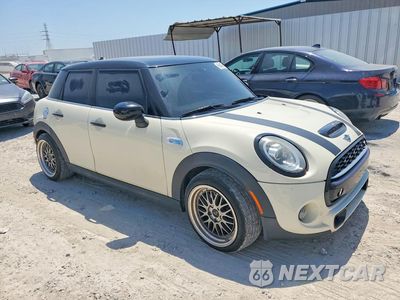 Czwarte zdjęcie samochodu z boku: 2020 MINI COOPER S VIN:WMWXU9C02L2L37763 - miniatura