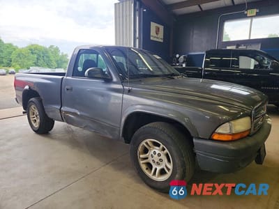 Czwarte zdjęcie samochodu z boku: 2004 DODGE DAKOTA SXT VIN:1D7FL16K44S533484 - miniatura