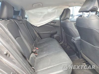 Zdjęcie 10 z 12 samochodu: 2016 TOYOTA PRIUS FOUR VIN:JTDKARFU5G3518375 - miniatura