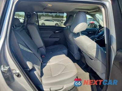 Zdjęcie 11 z 13 samochodu: 2023 TOYOTA HIGHLANDER HYBRID XLE VIN:5TDKBRCH7PS115789 - miniatura