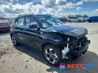 Czwarte zdjęcie samochodu z boku: 2026 HYUNDAI VENUE SEL VIN:KMHRC8A30TU472004 - miniatura