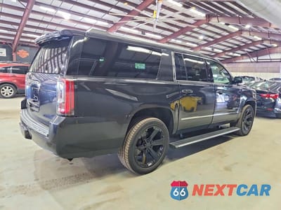 Trzecie zdjęcie samochodu z tyłu: 2020 GMC YUKON XL DENALI VIN:1GKS2HKJ5LR134465 - miniatura