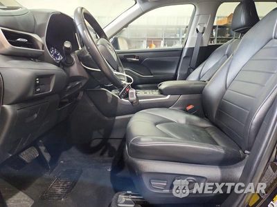 Zdjęcie 7 z 13 samochodu: 2022 TOYOTA HIGHLANDER XLE VIN:5TDGZRBH4NS573421 - miniatura