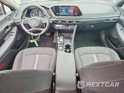Zdjęcie 8 z 12 samochodu: 2021 HYUNDAI SONATA HYBRID BLUE VIN:KMHL24JJ2MA027475 - miniatura
