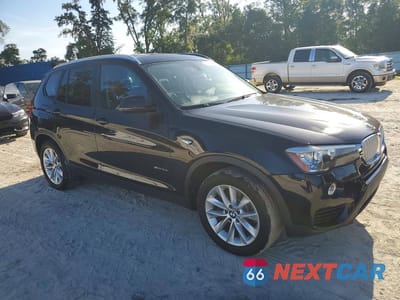 Czwarte zdjęcie samochodu z boku: 2017 BMW X3 SDRIVE28I VIN:5UXWZ7C3XH0V93374 - miniatura