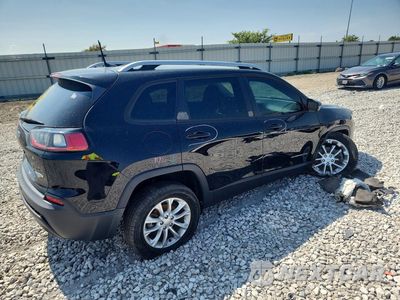 Trzecie zdjęcie samochodu z tyłu: 2020 JEEP CHEROKEE LATITUDE VIN:1C4PJLCB3LD556679 - miniatura