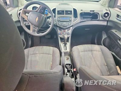 Zdjęcie 8 z 12 samochodu: 2013 CHEVROLET SONIC LT VIN:1G1JC5SG7D4227292 - miniatura