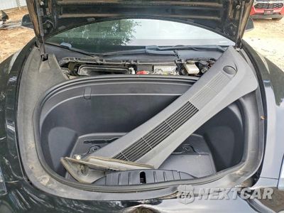 Zdjęcie 11 z 12 samochodu: 2019 TESLA MODEL 3 VIN:5YJ3E1EAXKF412405 - miniatura