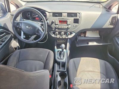 Zdjęcie 8 z 13 samochodu: 2014 KIA RIO LX VIN:KNADM5A32E6417312 - miniatura