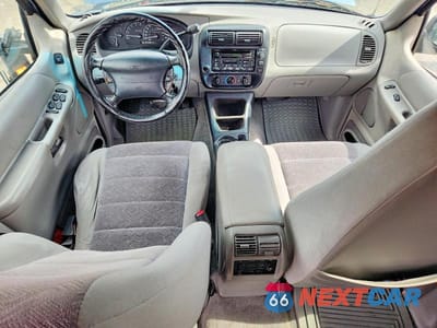 Zdjęcie 8 z 13 samochodu: 2000 FORD EXPLORER XLT VIN:1FMZU83P4YZC12132 - miniatura