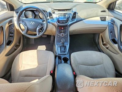 Zdjęcie 8 z 12 samochodu: 2014 HYUNDAI ELANTRA SE VIN:5NPDH4AEXEH474432 - miniatura