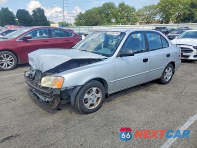 2002 HYUNDAI ACCENT GL KMHCG45C82U387634 - główne zdjęcie licytacji z USA - miniatura