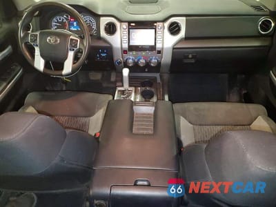 Zdjęcie 8 z 12 samochodu: 2017 TOYOTA TUNDRA SR5 VIN:5TFUW5F12HX630022 - miniatura