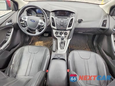 Zdjęcie 8 z 12 samochodu: 2014 FORD FOCUS SE VIN:1FADP3F21EL281003 - miniatura