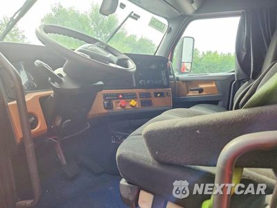 Zdjęcie 7 z 14 samochodu: 2019 FREIGHTLINER CASCADIA 126 SEMI TRUCK VIN:3AKJHHDR2KSKF3612 - miniatura