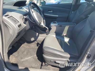 Zdjęcie 7 z 13 samochodu: 2013 TOYOTA PRIUS V FIVE VIN:JTDZN3EU7D3271440 - miniatura