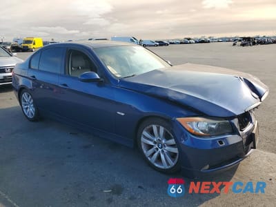 Czwarte zdjęcie samochodu z boku: 2006 BMW 325 I VIN:WBAVB13506PS66709 - miniatura