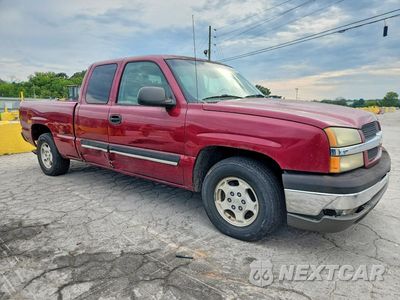 Czwarte zdjęcie samochodu z boku: 2004 CHEVROLET SILVERADO C1500 VIN:2GCEC19V741308522 - miniatura