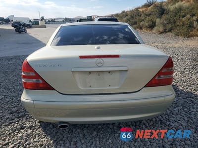Zdjęcie 6 z 12 samochodu: 2002 MERCEDES-BENZ SLK 320 VIN:WDBKK65F42F266638 - miniatura
