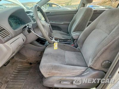 Zdjęcie 7 z 12 samochodu: 2002 TOYOTA CAMRY LE VIN:JTDBE30K120107672 - miniatura