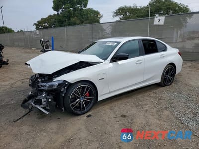 2023 BMW 3ER 330E 3MW39FF04P8D57207 - główne zdjęcie licytacji z USA - miniatura