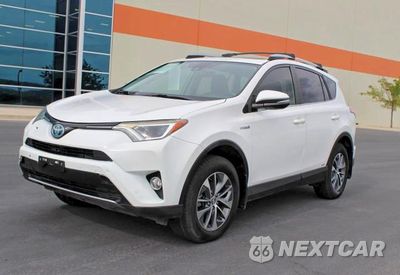 Drugie zdjęcie samochodu z przodu: 2017 TOYOTA RAV4 HYBRID XLE VIN:JTMRJREV3HD104354 - miniatura