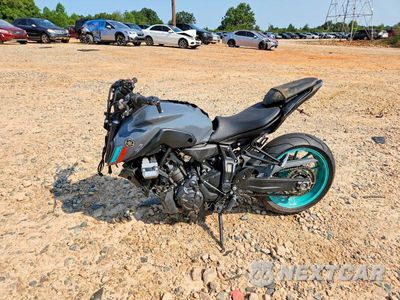 Trzecie zdjęcie samochodu z tyłu: 2023 YAMAHA MT07 VIN:JYARM32E3PA007370 - miniatura