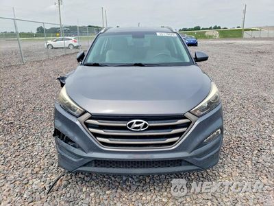 Piąte zdjęcie samochodu w środku: 2016 HYUNDAI TUCSON SE VIN:KM8J3CA45GU177866 - miniatura