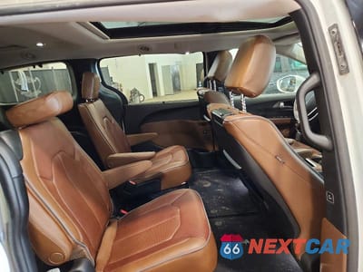 Zdjęcie 11 z 13 samochodu: 2017 CHRYSLER PACIFICA LIMITED VIN:2C4RC1GG2HR528941 - miniatura
