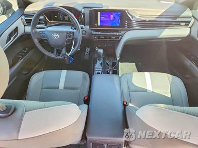 Zdjęcie 8 z 12 samochodu: 2025 TOYOTA CAMRY SE VIN:4T1DAACKXSU111373 - miniatura