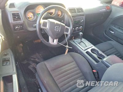 Zdjęcie 8 z 12 samochodu: 2012 DODGE CHALLENGER SXT VIN:2C3CDYAG2CH285705 - miniatura