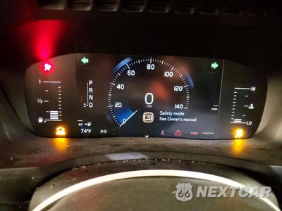 Zdjęcie 9 z 13 samochodu: 2018 VOLVO XC90 T5 VIN:YV4102PK8J1343879 - miniatura