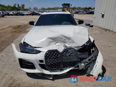 Piąte zdjęcie samochodu w środku: 2023 BMW M440XI GRAN COUPE VIN:WBA13AW05PFN53630 - miniatura