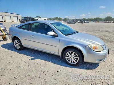 Czwarte zdjęcie samochodu z boku: 2010 CHEVROLET COBALT VIN:1G1AD1F57A7147032 - miniatura